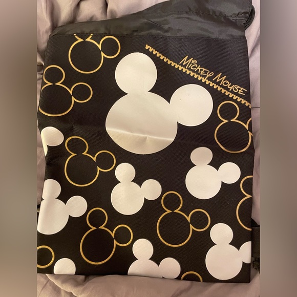 NWT! Black Gold & Silver Disney Mickey Mouse Drawstring Bag Park Backpack - Picture 2 of 7